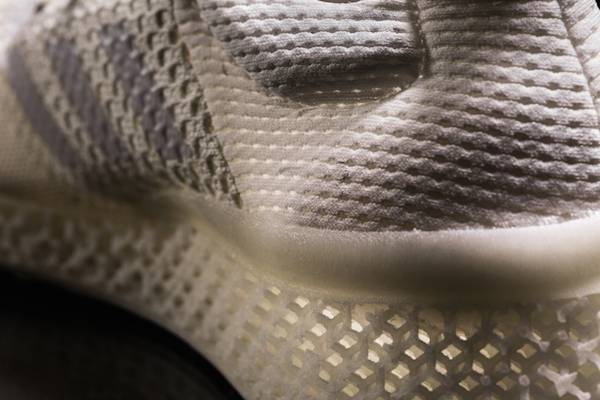 0311ctt 3d shoe back lo res